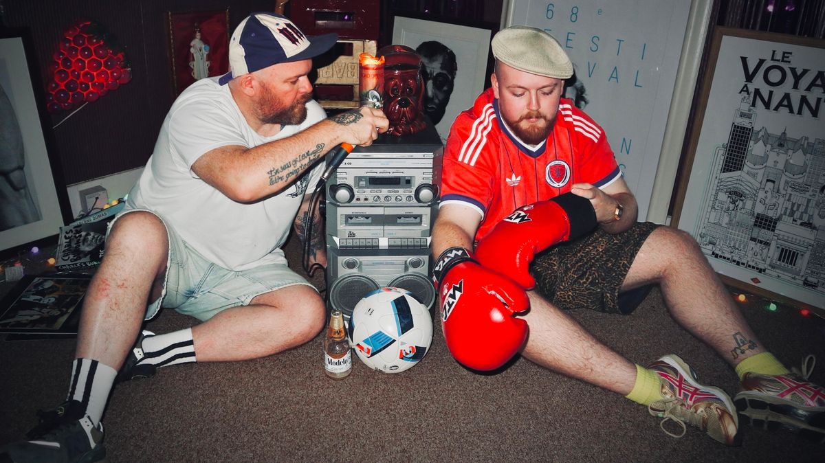 Stirling father-son songwriting duo cook up latest track with celebrity chef 1 c2af94e5efd6b5629ae5b24deb90ab6916ed7f58f994d7eecd9b7f83f809340b