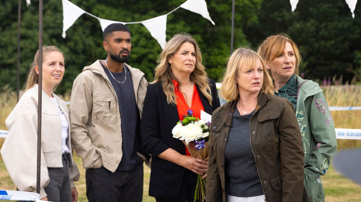 Iconic Emmerdale character makes dramatic return to show in tonight's episode 1 c355004e57d917001491875485bd2dbfcb366b7e586c737092b48b8cf097a865