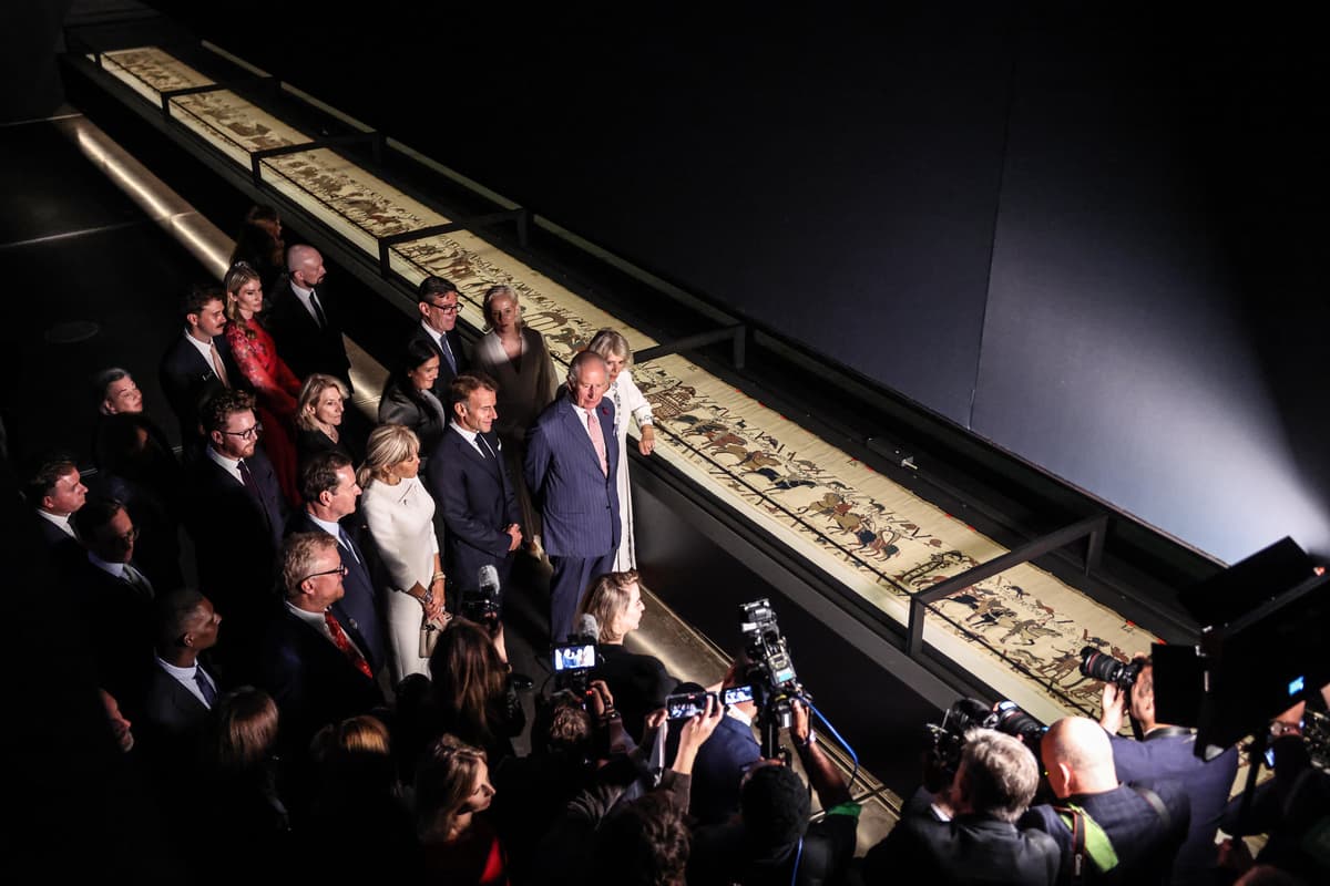 Macron tells King and PM ‘happy end, we’re here’ after Bayeux Tapestry tour 1 c998d42bd87fd89a473f1288c8207b929a31dce02b9e11fcd2c59741945b232b