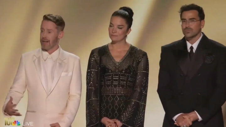 Macaulay Culkin fights back tears as Catherine O’Hara’s on-screen children reunite in Emmys tribute 1 cae9a8e9e11302c68661cf1646e61c511667dc76de16c5caab5c1670b3ea5308