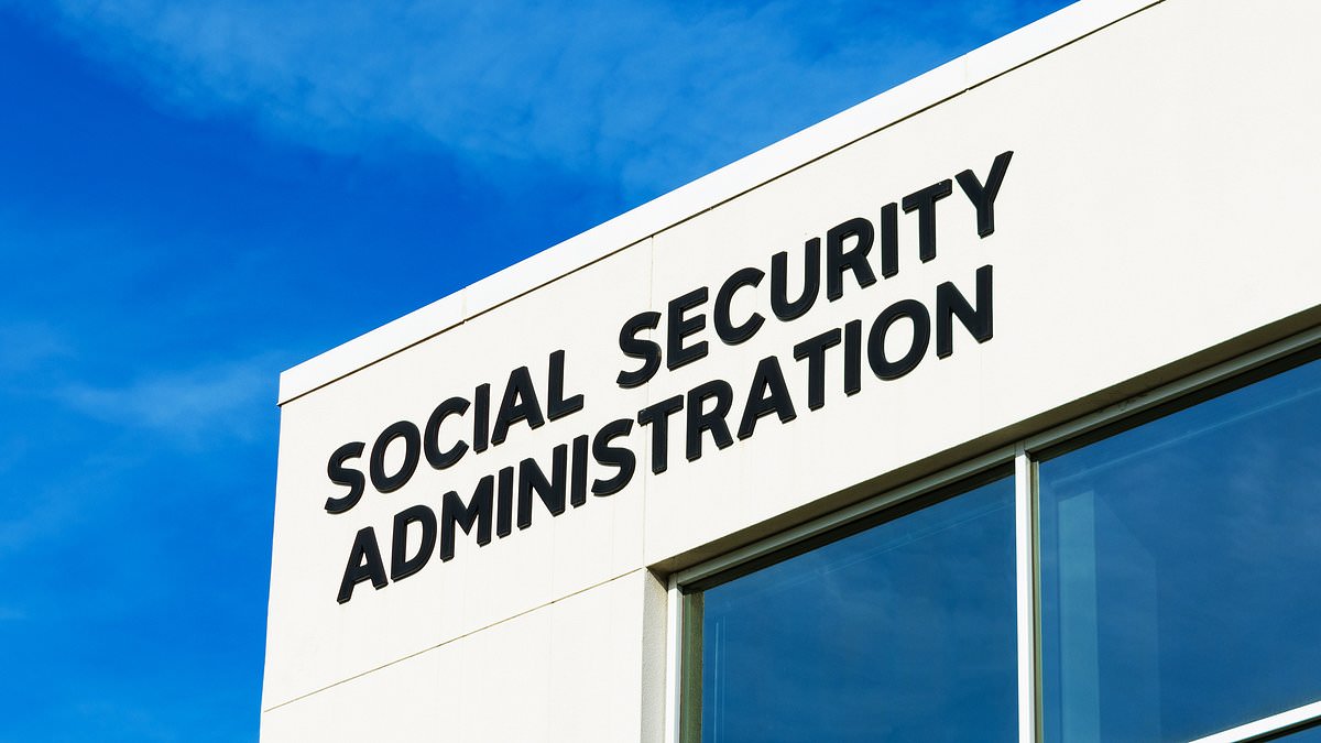 Social Security told retiree she had been overpaid $35,000 and now the agency is cutting her benefits and demanding every penny back 1 cd05fd9819e5ee27503678935703ae61bfc99d994be5c61c242c8ae32823530f