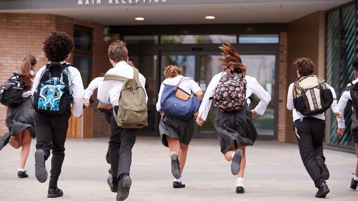 East Ayrshire's October school holidays set to extend to a fortnight in 2027 1 ce1fb3fd0618b690a42dafdd5090f64be997ddc9171fb8b2e7fd8a4e56dcb737