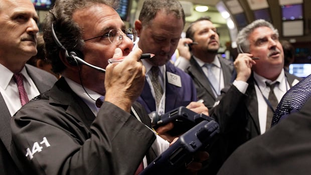 Bond yields are soaring to multi-decade highs. What does that mean for Canadian consumers? 1 d11c849ec7c8ce054753eeca2a25876be6dde1c270d1d141b0380db06e53a626