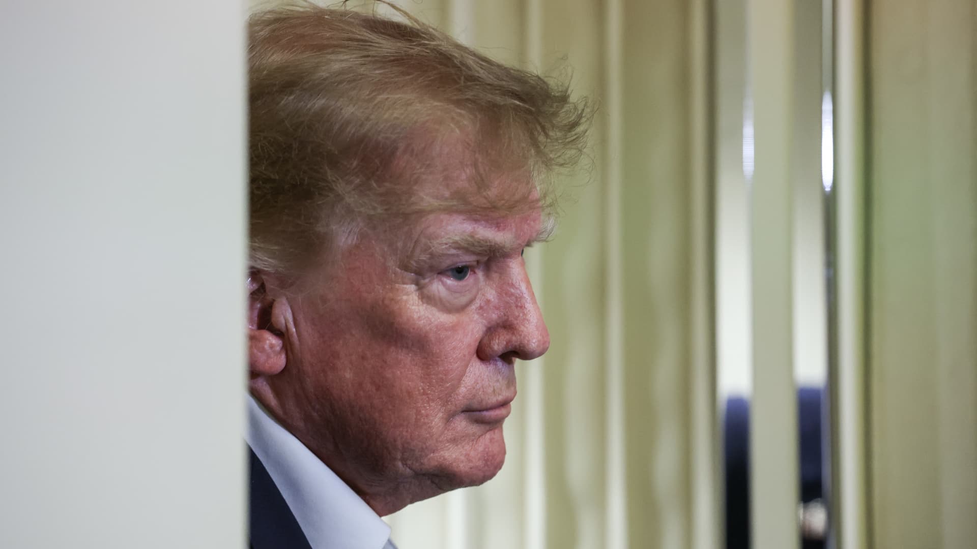 Trump urges Ukraine to stop ‘knocking out’ Russian oil refineries as U.S. diesel hits record 1 da64fee7e01e5101b8f94279f502824262d804b6c605b24aa01e676bf4d43235