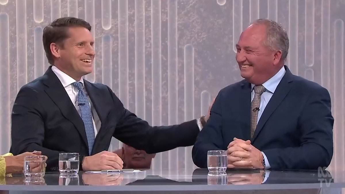 Andrew Hastie and Barnaby Joyce appear jovial on ABC national migration forum after the Liberal minster furiously unleashed over One Nation's 'traitor' insult 1 daed3cccbd5cafdd97ae051ade4bfa27c1278548c4af8f7c2ecb37f7de94aa5d