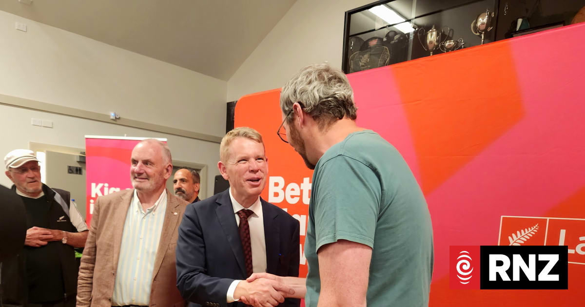 Chris Hipkins promises to reverse pay equity changes in first 100 days if elected 1 ddae0c2d892a4a9c1683c6211611ae3c6a776f501ef51fadf04ed680aeaf5e5e