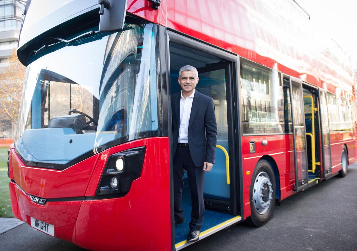 Transport for London moves step closer to bringing London buses into public ownership 1 deabd3e5a3fd96f52e3e72cb3c81df8b25595563831e66af9472ebd09ed6b0e7