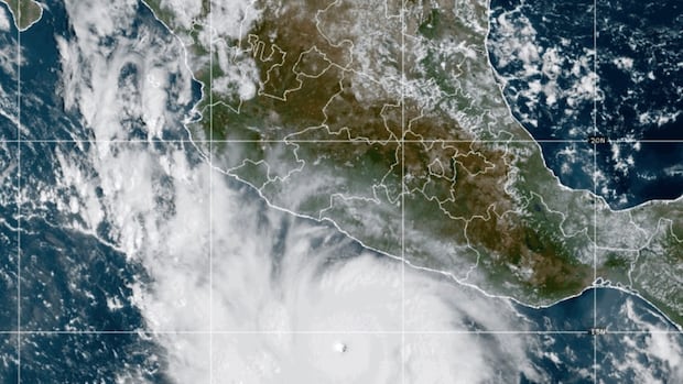 Hurricane Polo in the Pacific Ocean considered 'one of the strongest storms ever' 1 dfa910f46b2d4141fd06e8298d2e739b7e150f1d88f0036b55e589a9753e83ba