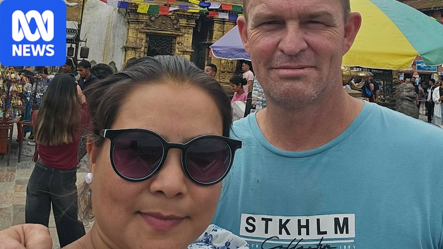 Australian couple ran up mountain with 3yo daughter to escape Nepal flood 1 e18374a6ad3d9f9dc0d11c26d98e041a2a457a041a9f7676792f94a4d6d20997