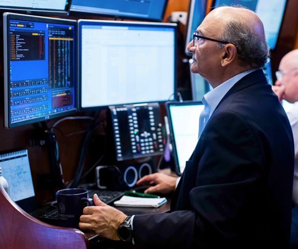 Futures Dip as Oil Tops $100 1st Time Since Mid-Year 1 e287d5c5e1966358b7d43f87f0270ed494015411432ac5edaa49e4106a2e2bd3