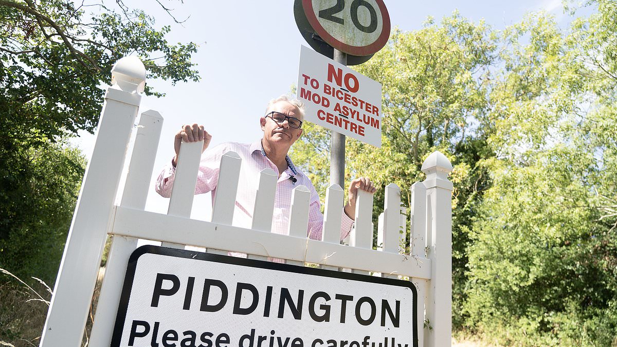 Residents in tiny Oxfordshire village at centre of migrant crisis fear asylum seeker camp could DOUBLE in size to house 3,510 men 1 e41242545422ff65e005a88c8813b6165277fcbf1826399962b98e39d016b5e3