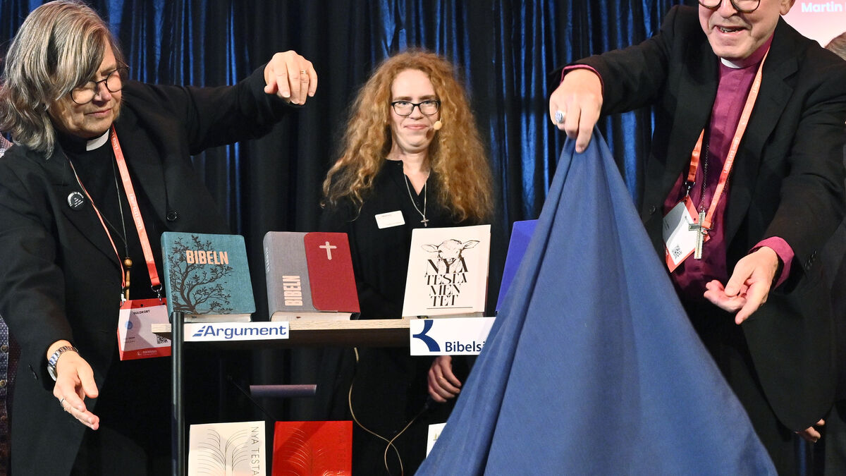 Archbishop unveils new New Testament translation at Gothenburg Book Fair 1 e858e9934c1891b858d50305c269213afa0602358ee2f714db08fce5820f178a