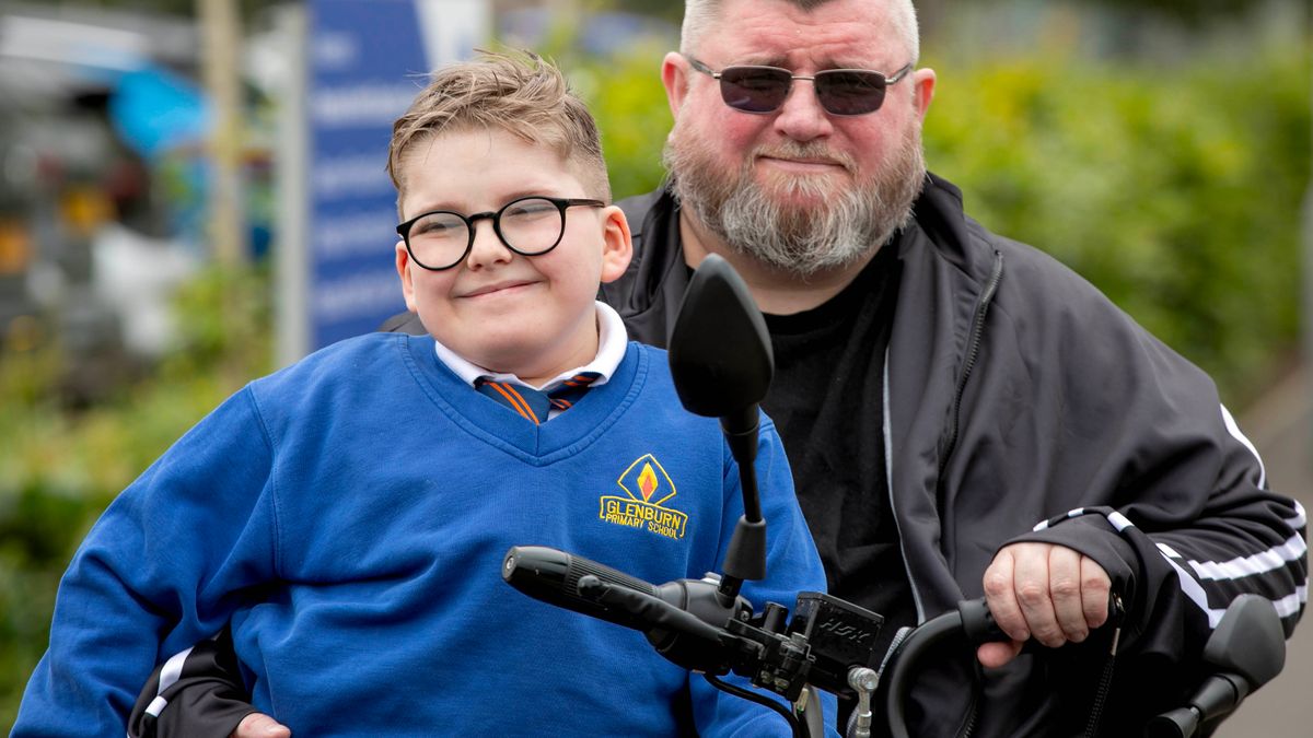 Single dad hails community for transforming son's bedroom near 'tipping point' 1 e906a057e325c6398d124ee875a5cd3d34d764663554bcbe5746df7b9bbf0842