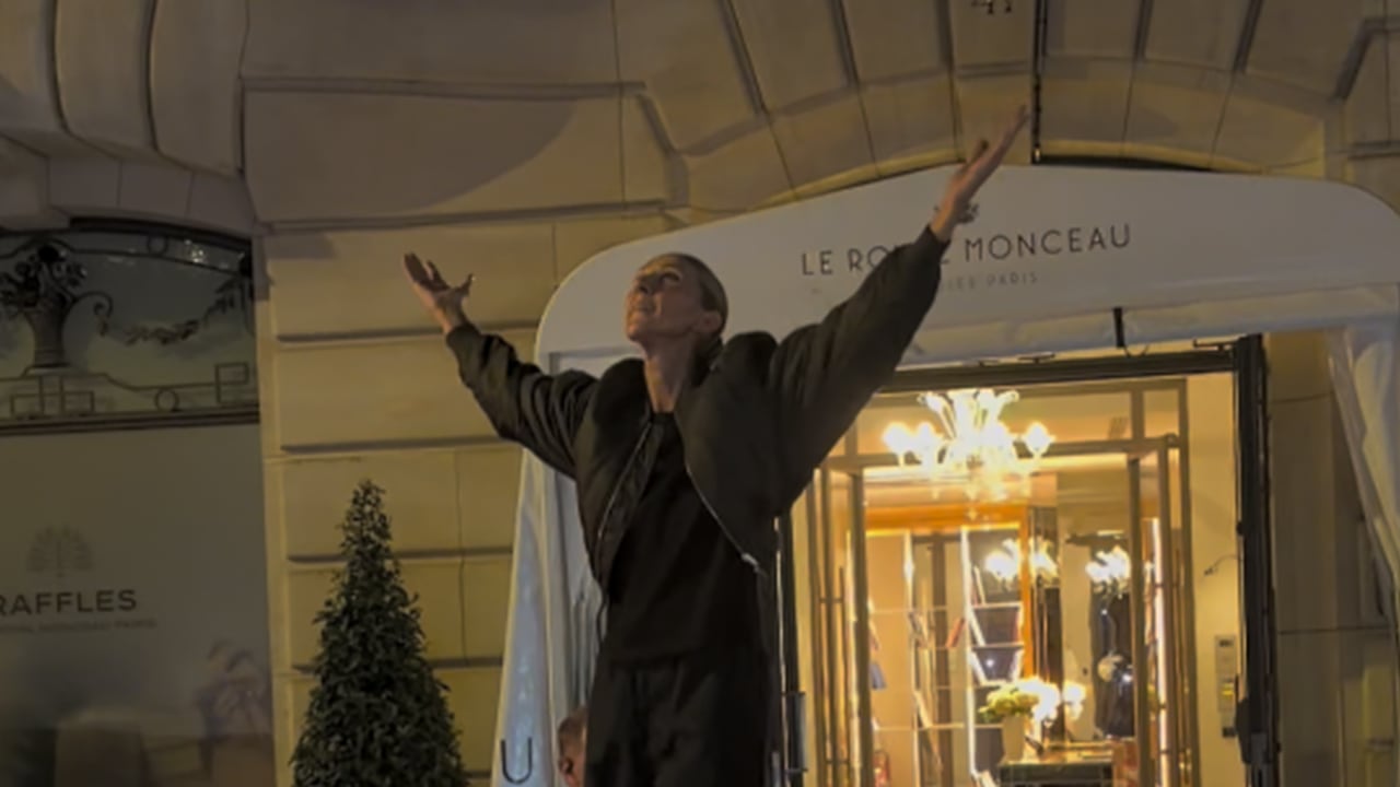 Celine Dion gives fans a pop-up concert in Paris | The Moment 1 ec92da3062549ccc59bf6f7e19fb0d65fe29019a5bda173d23e35078d98d73a1