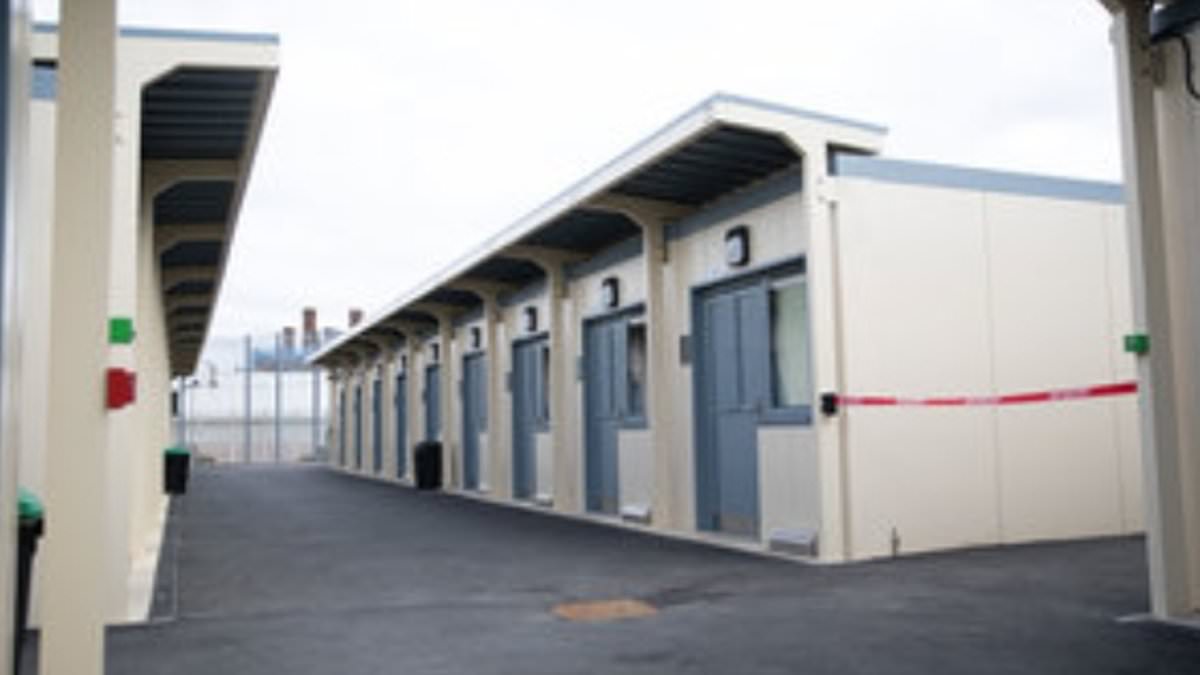 Prison Service plans to double-up inmates in prefab 'pods' to ease overcrowding crisis, leaked documents show 1 ecab8f039ffdf7fc3250e679c927a3d272fbd98715d645d7abab1e61ab154606