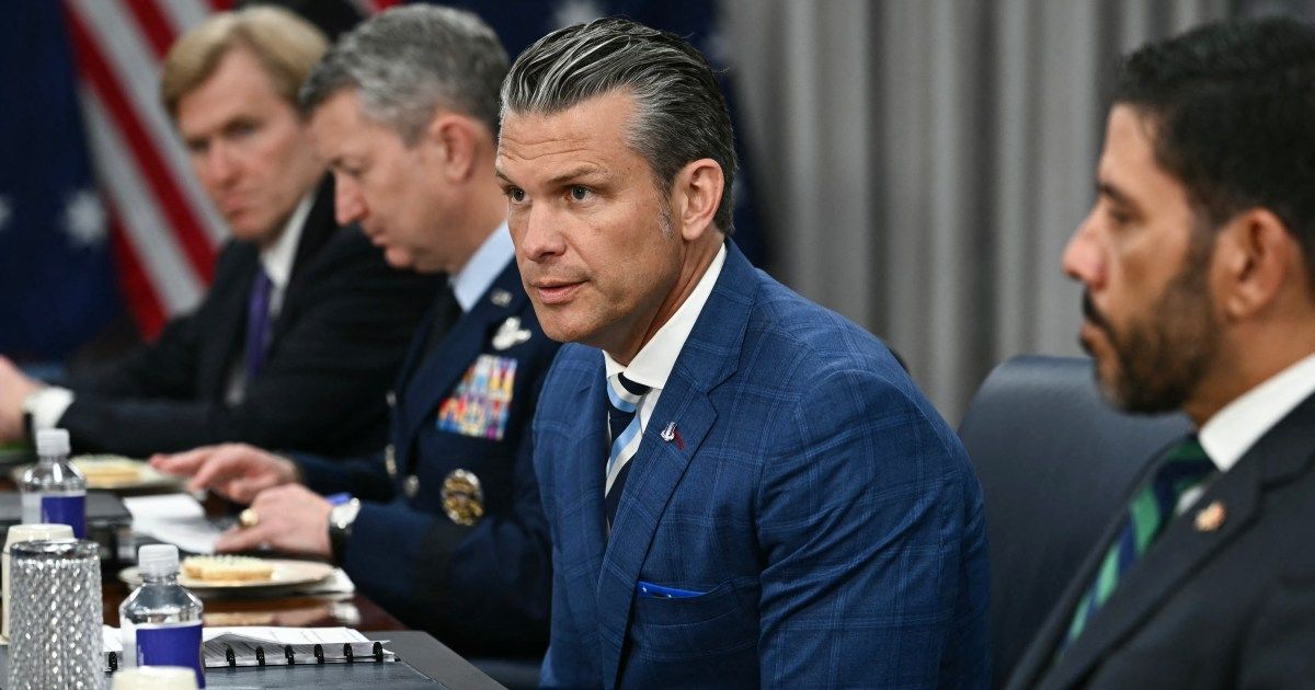 Why has the Trump administration ordered staff to take polygraph tests? 1 f3e68aa00460d9181bce0badbd78787e4621470aec4e23fffde2c16ee15c5867