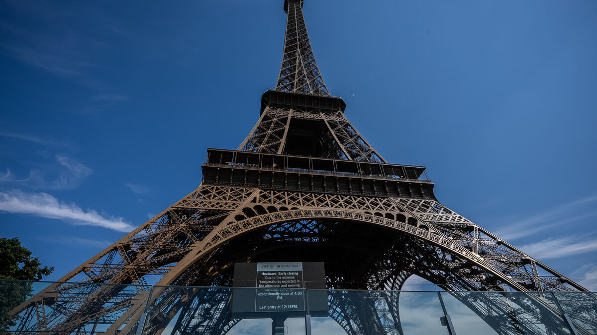 Eiffel Tower closes after Hindu group requests no contact with female staff 1 f51fcfb6d404cd775c2375417f3e2a1f09d6e4eae5ecd5b06b513c562f02e31d