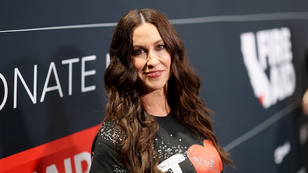 Alanis Morrisette sues former tour manager over alleged 'calculated blackmail campaign' 1 f614b5db41a51b31427474f8dd380e869102ae42a88f4d05c938ecd788282c96