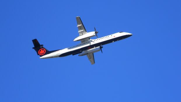 Jazz Aviation reaches tentative deal with flight attendants 1 f80e9ebf2cb7ffcd8c412ce04c7ca1d8a5a87c5f20a1e09dd002b89f6f0ba403