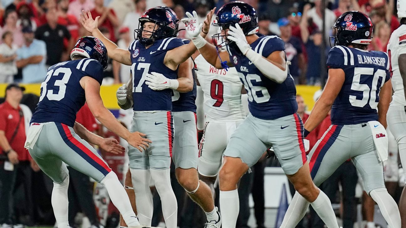 No. 9 Ole Miss squeaks by Louisville on late FG 1 fb42537f3676a1aad2d7d6a6adaec5f6082a5ad1b87ab3c2f1f5c46885a1ca47