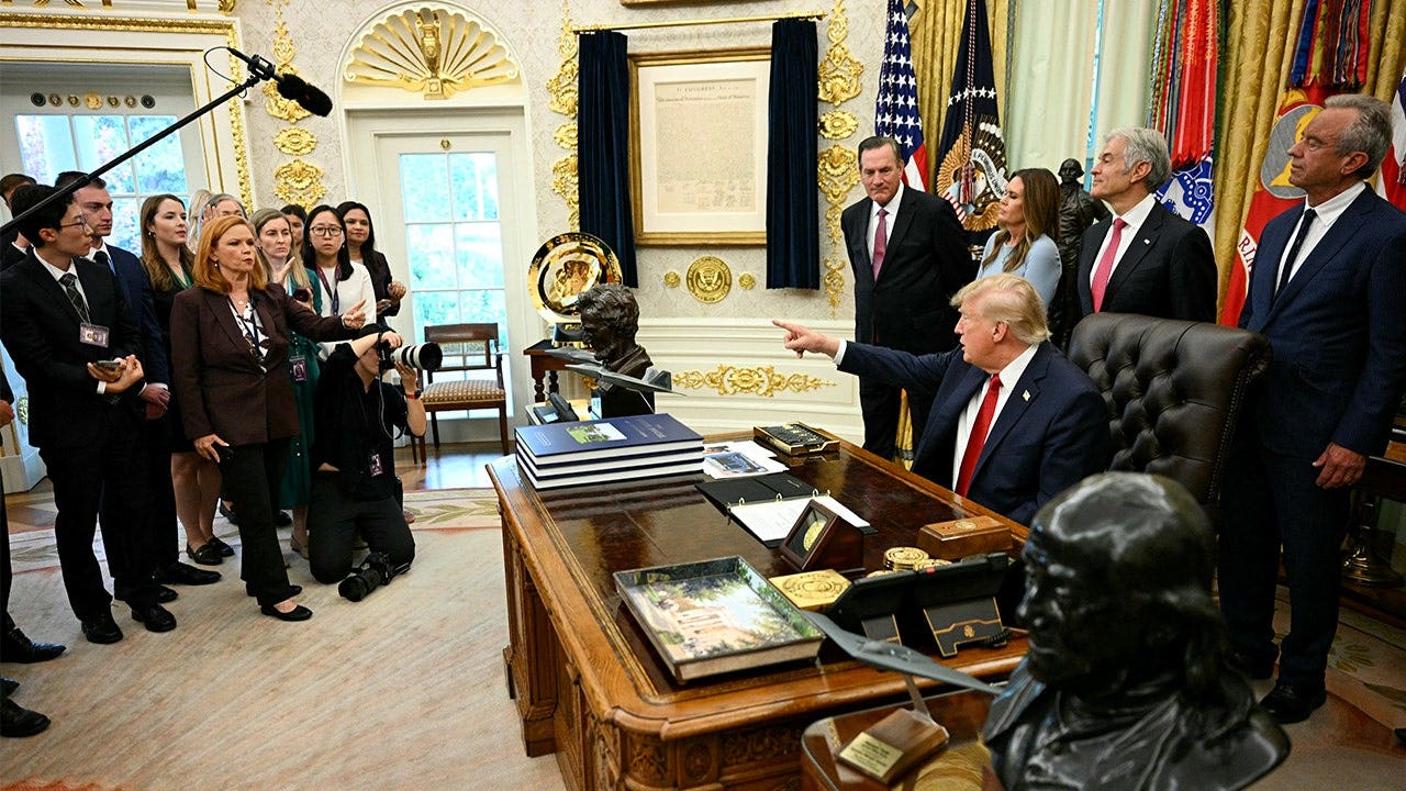 0055aa826f6f6141245f206a126626786d5bfe095434fabef9cfb2da0c3d4a5d
