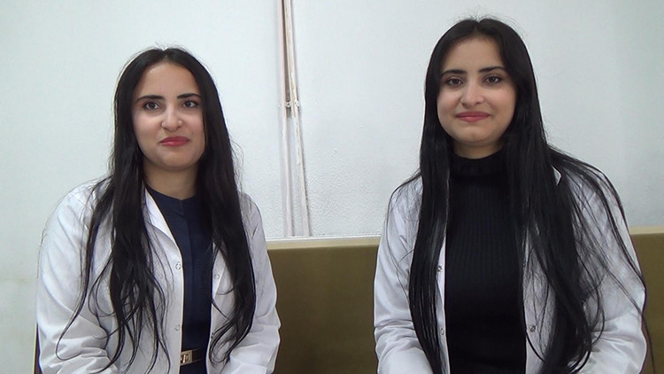 Erzurumlu ikiz öğretmenler aynı okulda buluştu: Kardeşim geldikten sonra şehre gitmek istemiyorum 1 0162ecc8da31a557f4180aeb1c25c72438eeb99e80f344fcfaa82da297d2b0eb