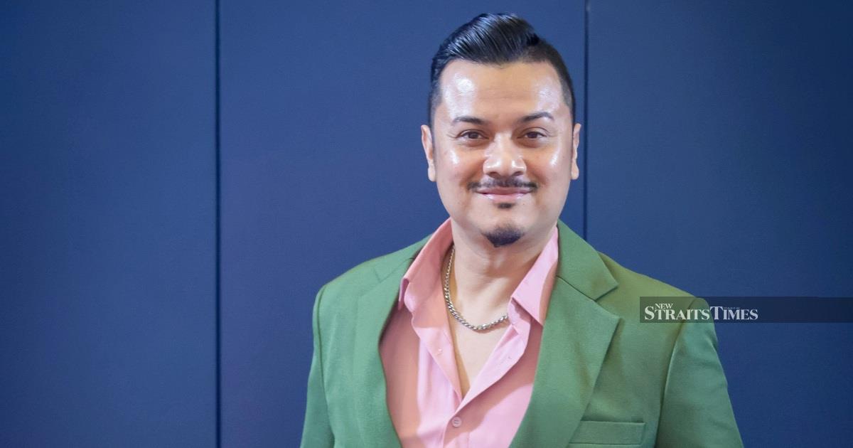 #SHOWBIZ: Not married yet: Fazley Yaakob clears air on Vida romance, confirms wedding plans 1 0da12d78629796b23437bb83067e272533ba12bd0f4a957680b0f8684d87fed2