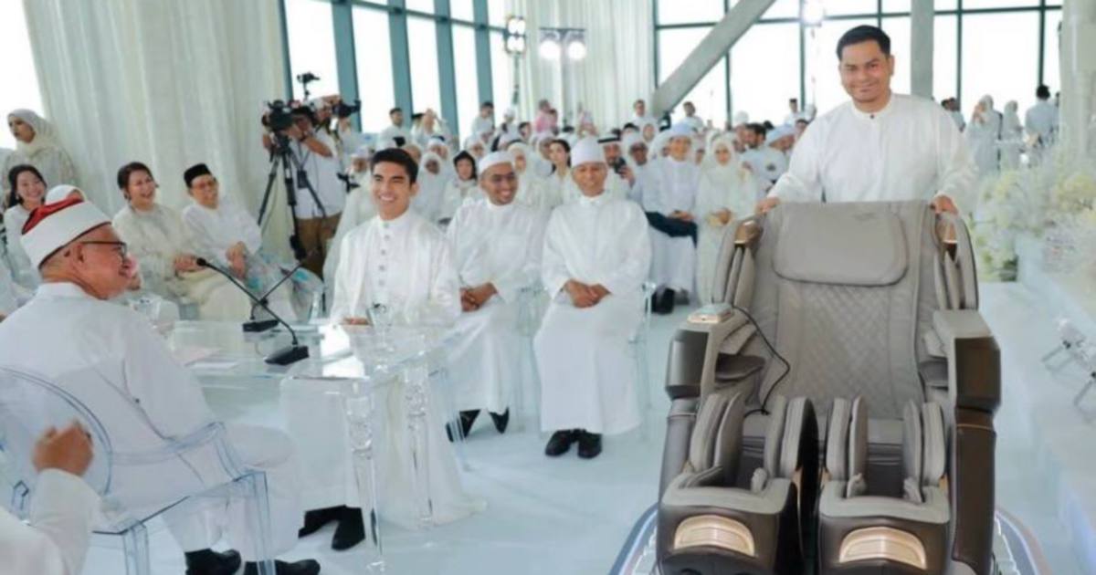 #SHOWBIZ: Syed Saddiq's massage chair wedding gift steals the show 1 15db6be4f583ca2f9044c3c2db2afcaf361fa127b97ea7cc484be1fb1a2718ab