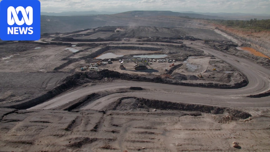 Loophole allowing new coal and gas to avoid stricter climate laws 1 1cfab316095322943e30b827d8e77755a6de18e6654b572e2b11bf2fd81b0d39