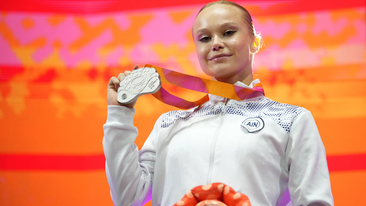 Olympic Champion Angelina Melnikova Denied Visa to Netherlands, Will Miss Gymnastics World Championships 1 299c887b2f8c16913feee5dea80a66061293825aa7c4616ae3f0e7dd2355d19c