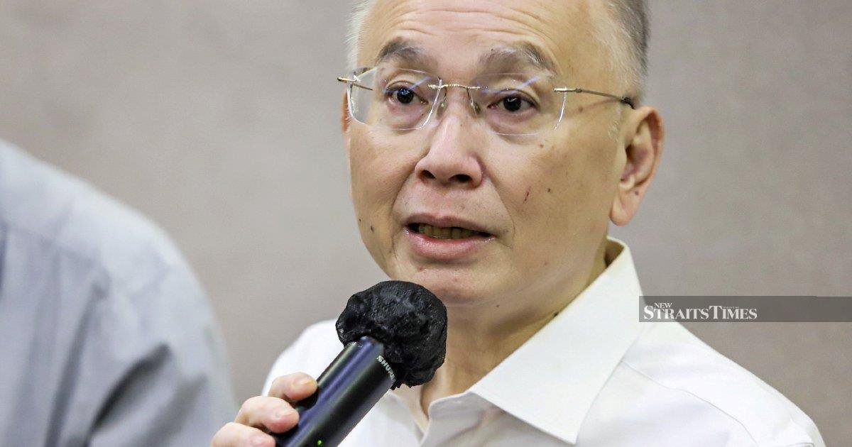 Wee refuses to retract statement on RM2.1bil ministry spending discrepancy 1 39644bb22c7ef539e1b8c85f8c3b09e4a6af81f64810e80900c4684110d26822