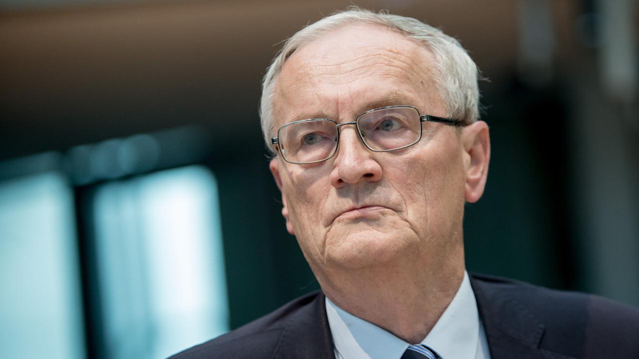 Verdacht auf Spionage: Ermittler nehmen Ex-BND-Chef Hanning fest 1 3a7635b8705470444b352c67e8cd324cb087663ca3986d4d4e375c272bdeb3f4