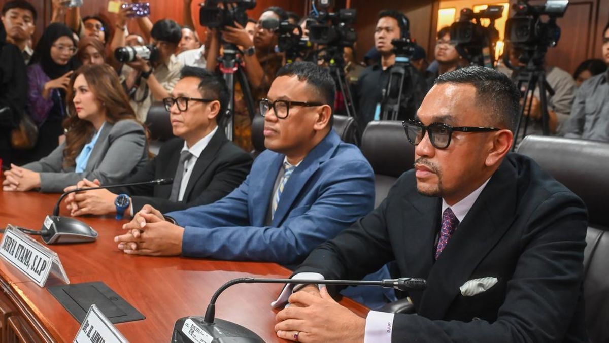 Cholil Nafis Sentil Balik Sahroni Usai Sebut MUI Tak Perlu Urus Konser 1 3bb14f0d78a0f5ec945d6ce19525e5319981afd1e0fc84a97c0be395a6451187