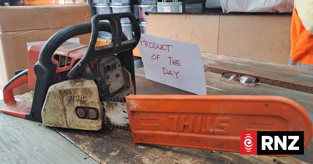 Auckland Council using discounts to separate trash and treasure at transfer station 1 3bfd6ca868b38060c1d97cc64ed16e7d0db47bcd66da014291dbd1164ded3e24