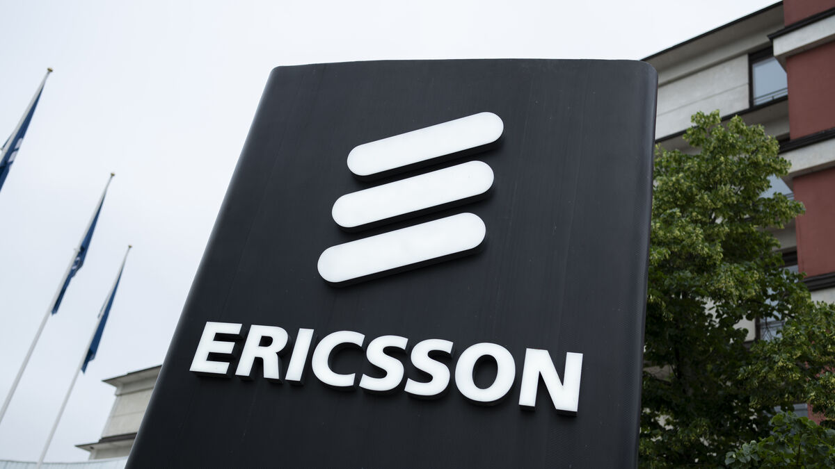 Ericsson shares rise 9% as Stockholm stock market falls at the open 1 405d79322b2eb634c3d50da465a631176af5f2d7c6d89319ec37cce03fb1d117
