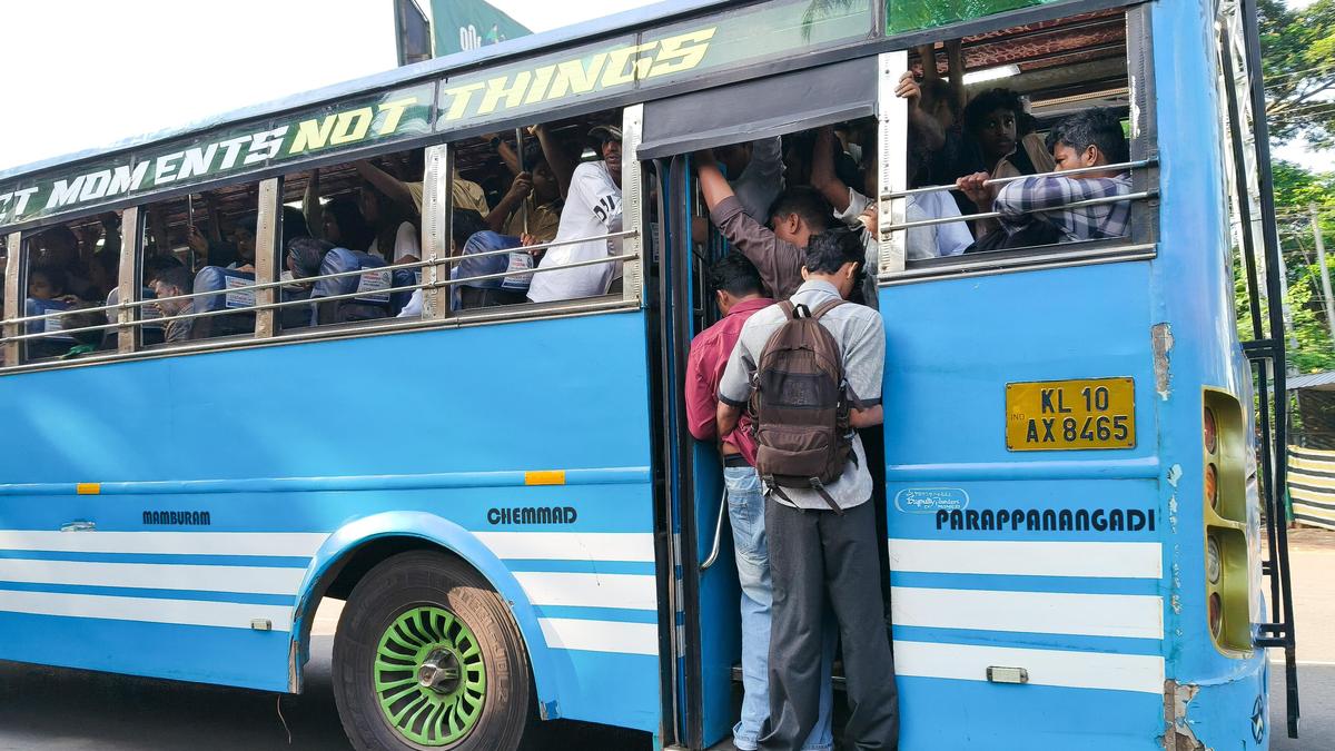 Private bus operators to begin indefinite hunger strike on October 27 1 4251d1e883c6a5e360482557c8f6334a1f9581418ecad2194bcd2f7475427e01