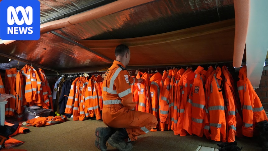SES volunteers change in front of others at 'embarrassing' regional HQ 1 5206539d112e1b81743b023a990a3e754473775def841bf04e8320e25a16607b