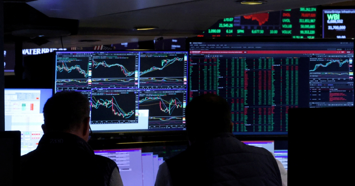 Nasdaq notches record high close as investors focus on earnings 1 56ec0d39a54c5cbb5ec7e5e35e806e9ae95f62202dd1a4dbf564963a89ba528f