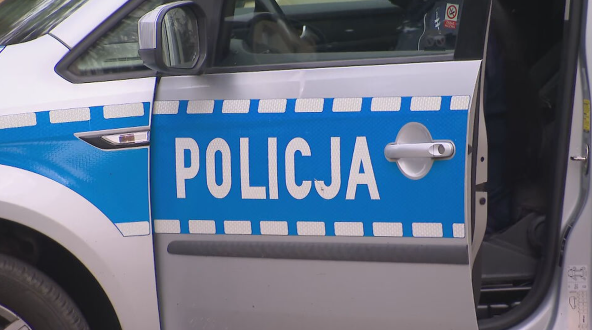 Z podłogi wystawała tylko głowa. Nietypowa interwencja policji w Hajnówce 1 6414e057c785e23b8a29c83abf0ff2f60128492bc6ea15ca5b85a4fa7913baab