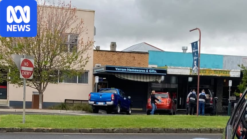 Police close first suspected illicit tobacco stores under Victoria's new powers 1 6f0f095cde5b836eae88f4c944c6495780ffa271fbe10301009eedd1a657eb49