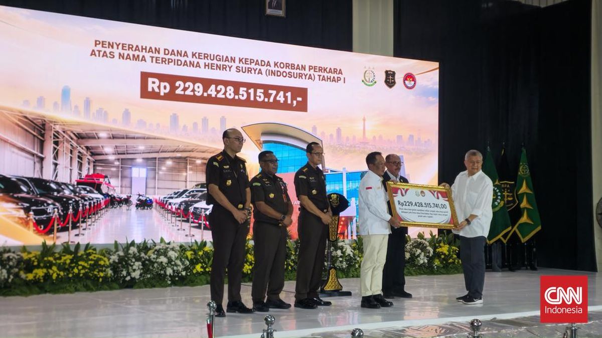 Kejagung Serahkan Dana Ganti Rugi Korban Indosurya Rp229 Miliar 1 72ae66aa07e0d50bee2f0f3acc7a1a6159a5fbecd8a7a0cc28dd2eb5ce46f414