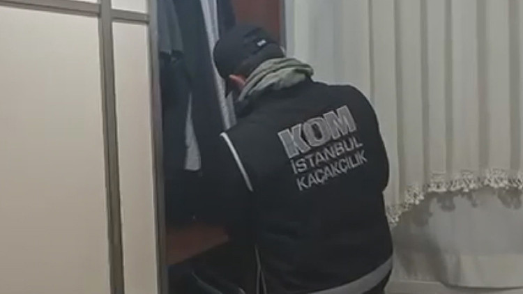 Ankesörlü arama ve BankAsya detayı: 15 FETÖ şüphelisi gözaltında 1 76e0fc1518e62f2b7fc82ecdb9452944db19133d54ee1a42e063caa565658e60