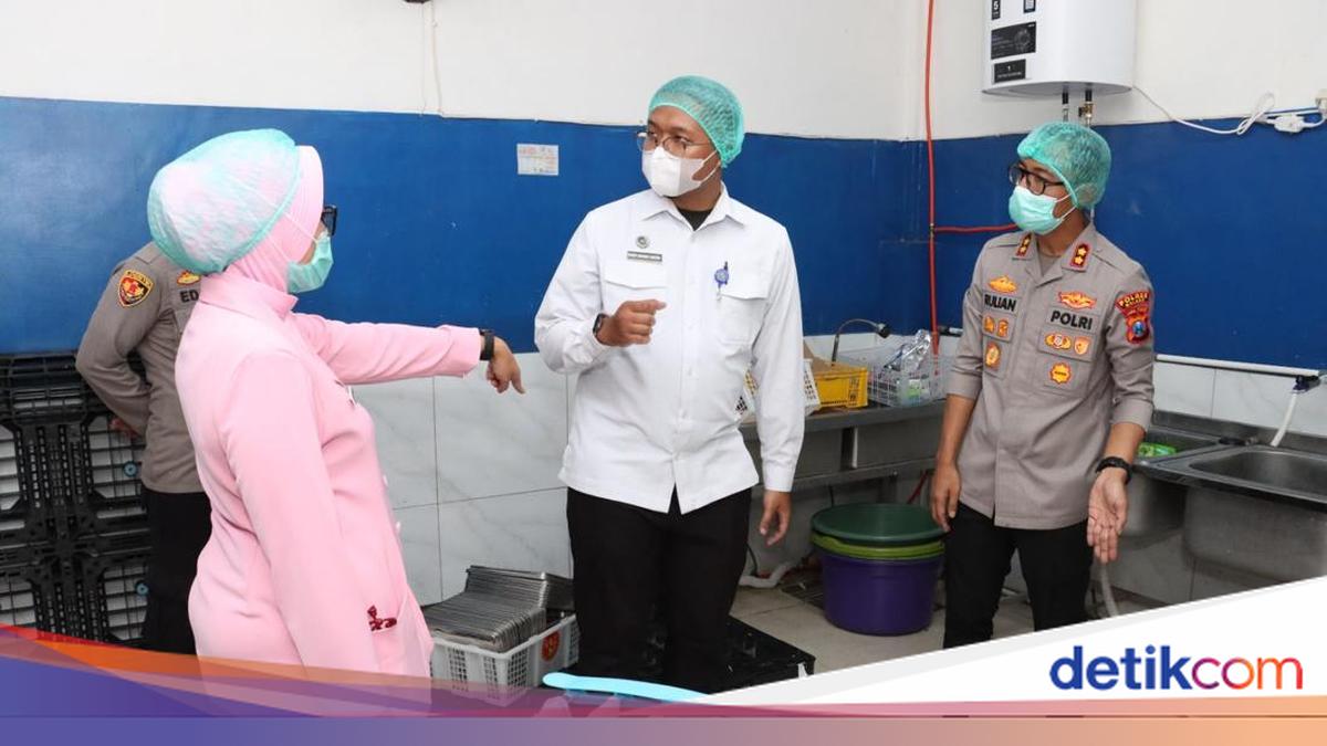 Kapolres-Ketua YKB Cabang Malang Cek Uji Coba MBG Prasmanan, Pastikan Kualitas 1 863468f6ca7a6451270fca05a0e9209e26f77464300513bb97cb357c0cbcaaf8