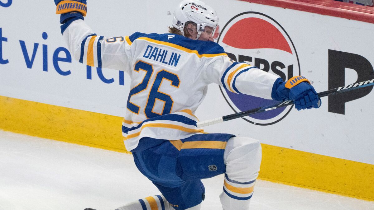 Rasmus Dahlin Leaves Sabres Game With Back Injury After Scoring Against Florida 1 89382af04bbc3e1eb47886fb9a27fd53d5bd0c7f1ce1a0fee2e1a5b2f48de67b