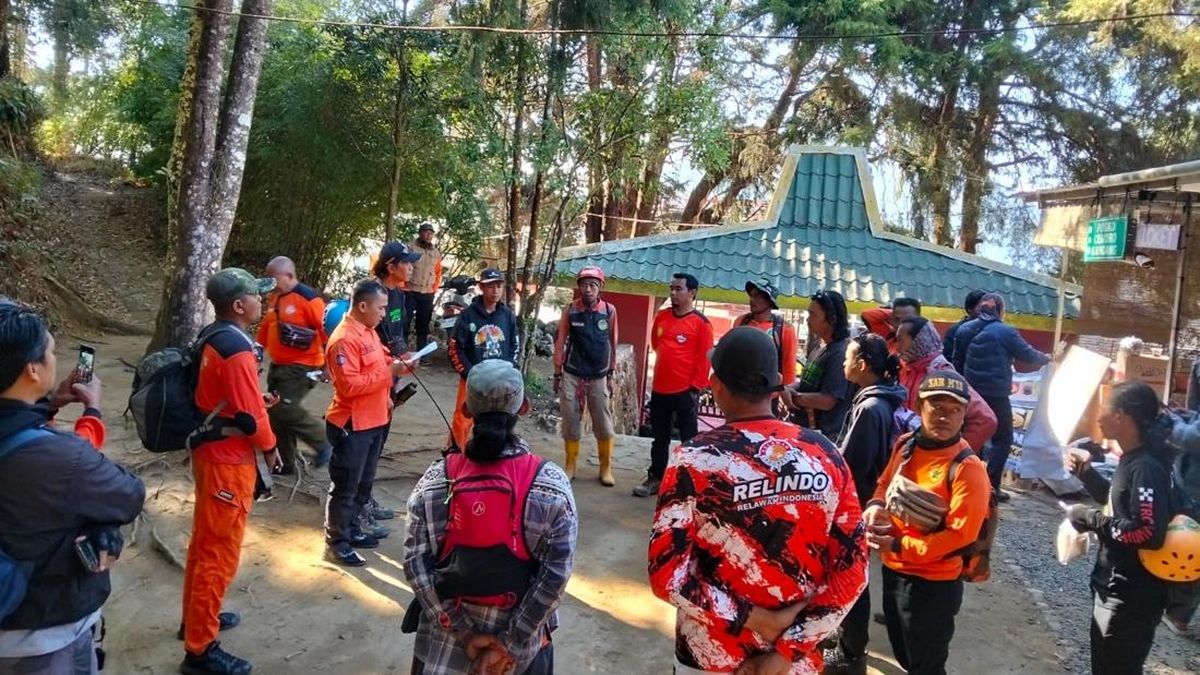 Pemprov Jateng Gandeng BNPB-TNI Atasi Karhutla Gunung Lawu dan Sumbing 1 9ae8eda95fabfc18ac9ef1ebf9d5c91ebebb522fc1dcde2426401bdda7a20856