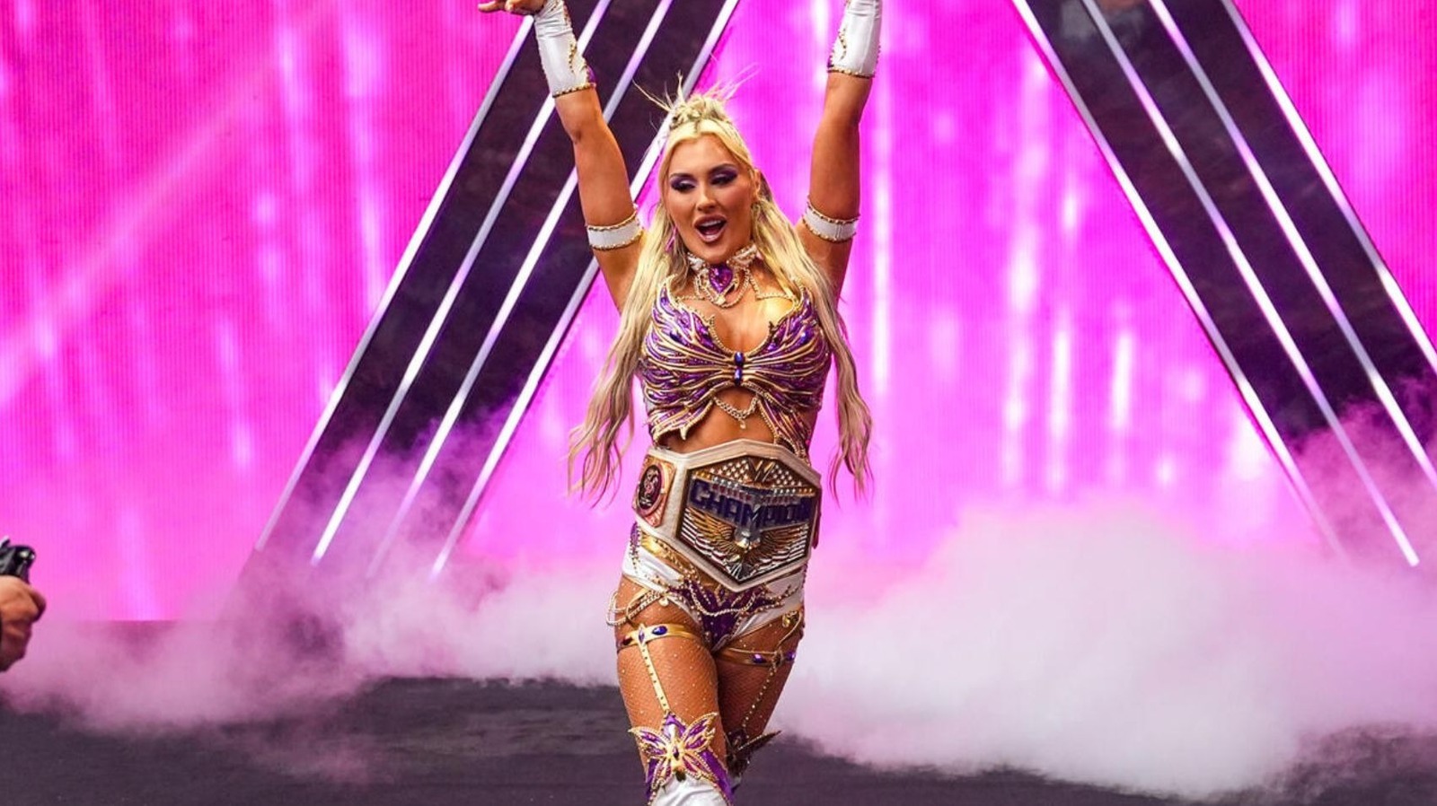 Tiffany Stratton Rounds Out WWE Women's MITB Match 1 a264c2c37809f525e3eda01f71c0eb853fda08547d37e73018bf4a96cc2c1899