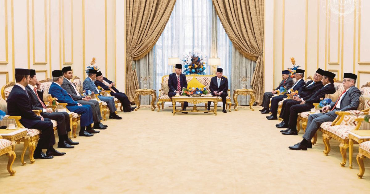 Rulers discuss bills on PM's tenure limit, separation of A-G and public prosecutor roles 1 a7cfde465c32ed435e344655704b22e699adf90d1bdc050f0c054b649dd97483