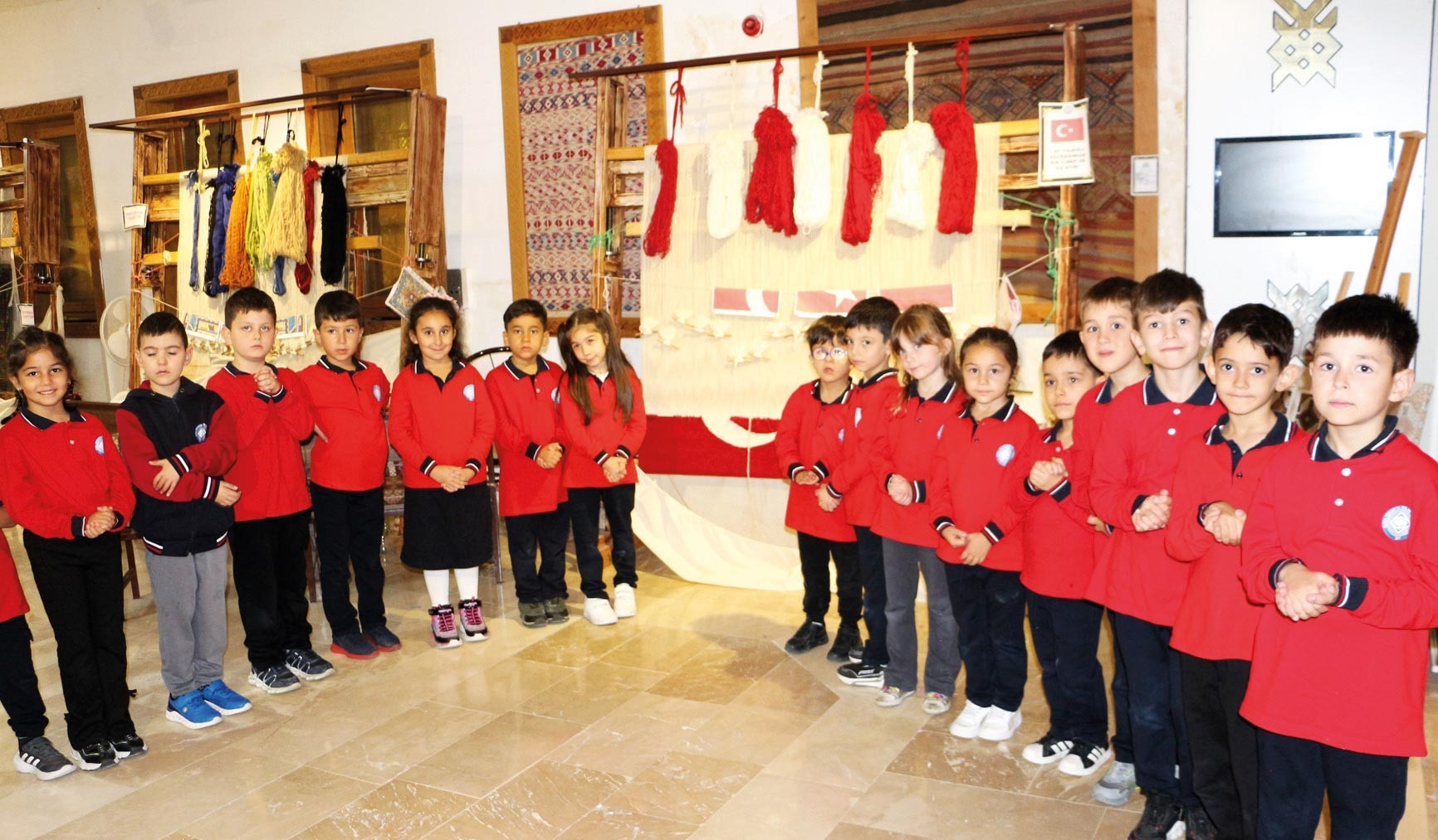 Binlerce el tek bir bayrak 1 a87d8c8d726f6698312d1568af26e3b7d7cec597a0cf32aa081a288308cd8000