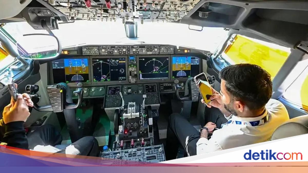 Tiru Serangan 9/11, Kopilot Flydubai Ingin Tabrakkan Pesawat ke Gedung 1 acd6d181d40b1d03077c6cfc01ee8e8a81fff81138fd24273b7bbff25f348523
