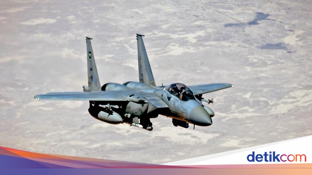 Arab Saudi Kerahkan 100 Jet Tempur untuk Gempur Houthi di Yaman 1 b3cf6f80867e552b0924b2e54faf3858c71c32d0c8d211b56f91fa19d37dabc8